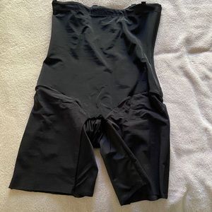 HoneyLove Power Short Shapware